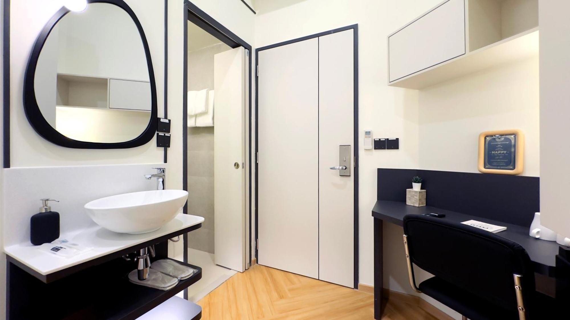 Coliwoo 288 River Valley - Coliving Khách sạn hẻo lánh
